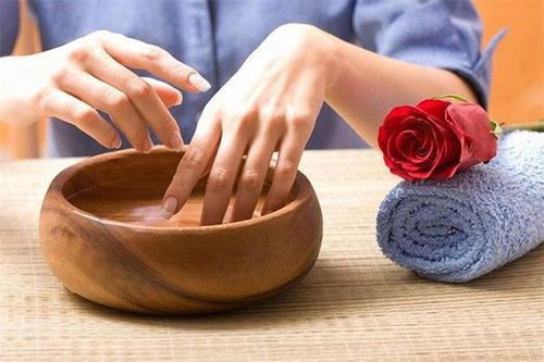 Bí quyết dưỡng ẩm đôi tay mềm mịn suốt mùa đông