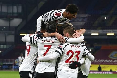 Bàn thắng của Paul Pogba đưa MU lên đầu bảng Ngoại hạng Anh