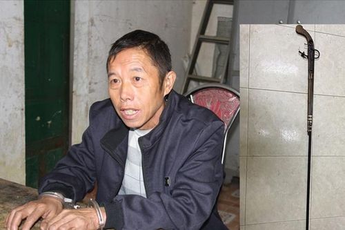 Lào Cai: Say rượu, chồng dùng súng tự chế bắn vợ trọng thương