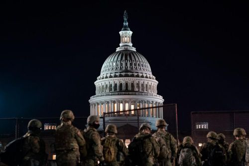 Hạ viện Mỹ thông qua nghị quyết kêu gọi cách chức Tổng thống Trump