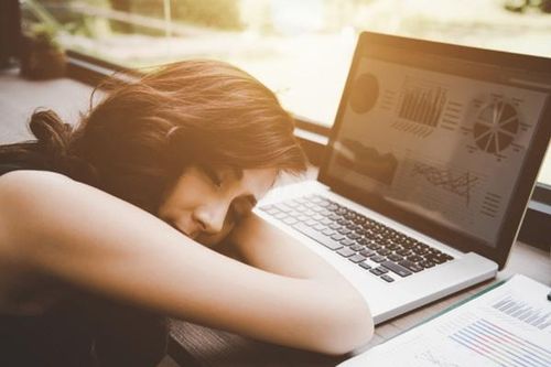 Vì sao nên ngủ trưa 15 phút mỗi ngày?
