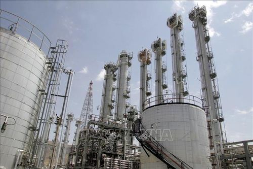 Iran tuyên bố đang xuất khẩu nước nặng cho nhiều quốc gia
