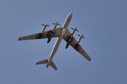 Nga tuyên bố nối lại việc sử dụng 'sát thủ săn ngầm' Tu-142 ở Bắc Cực