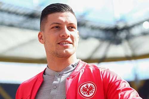 Luka Jovic gia nhập Frankfurt