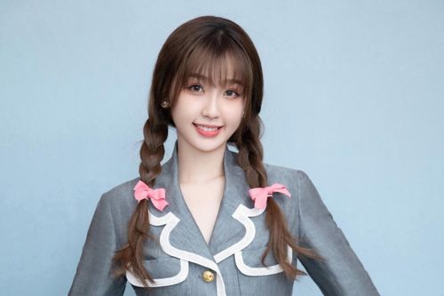 Bị dân mạng đặt điều nói xấu, Ngu Thư Hân vẫn lên tiếng xin lỗi
