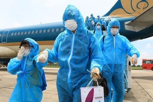 Tạm dừng các chuyến bay về Việt Nam từ Anh và Nam Phi