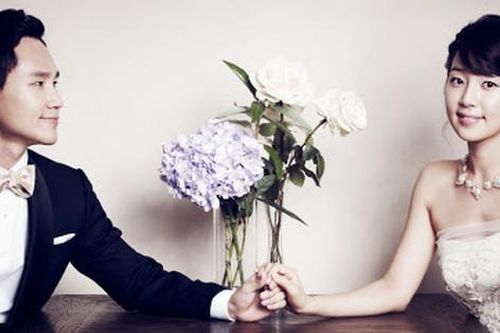 'Cô dâu nhỏ xinh' và cuộc hôn nhân mai mối viên mãn