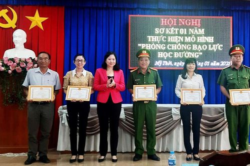 Sơ kết 1 năm thực hiện mô hình 'Phòng, chống bạo lực học đường' tại phường Mỹ Thới