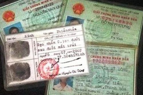 Hai lần dùng chứng minh thư người khác để đi máy bay