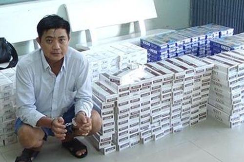 'Bể mánh' ngay chuyến hàng thuốc lá lậu đầu tiên