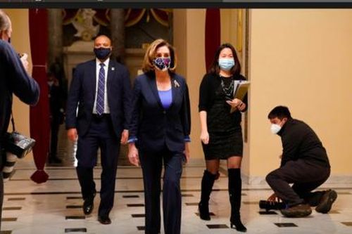 Hạ viện Mỹ thông qua nghị quyết kêu gọi phế truất Trump