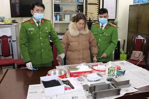 Bắt 5 đối tượng trong đường dây mua bán heroin trang bị vũ khí nóng