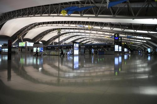Nhật Bản đóng cửa biên giới với người nước ngoài