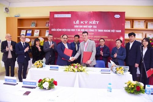 Đại học Y Hà Nội: Đưa vào sử dụng đơn vị xét nghiệm kỹ thuật cao