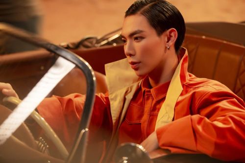 Tạm rời xa sở trường ballad ủy mị, Erik trở lại bằng MV siêu thực từ hành tinh khác