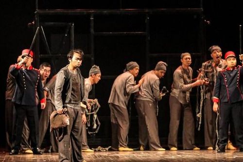 Công diễn vở 'Những người khốn khổ'