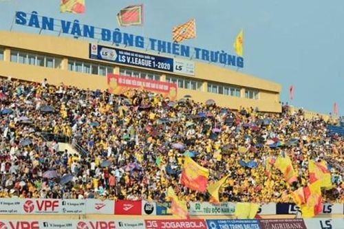 Bóng đá Nam Định: Mong không phải 'đá' với 'cầu thủ thứ 13'