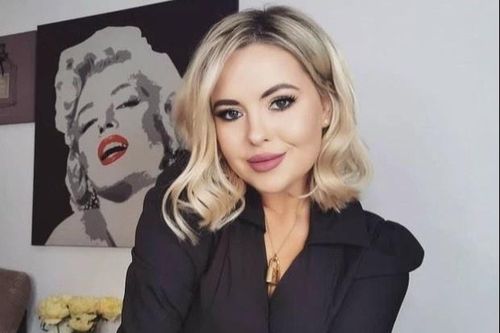 Cô gái phải vượt qua cú sốc bị bạn trai cũ quay lén