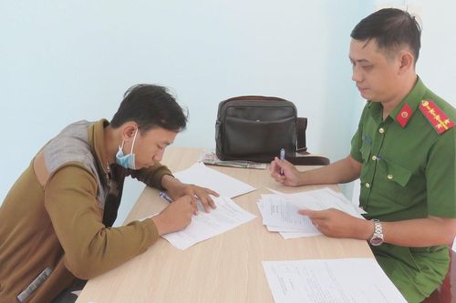 Nữ sinh bị xâm hại khi quen bạn trai qua mạng
