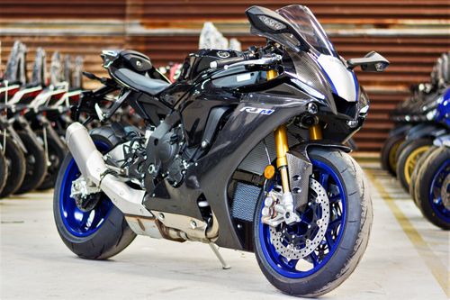 Chi tiết Yamaha YZF-R1M đời 2020 tại Việt Nam