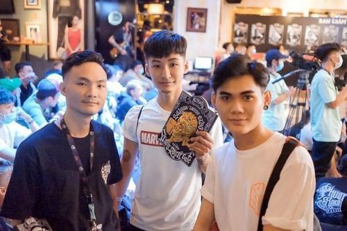 Tuấn Nguyễn đoạt giải nhất xăm hình hạng mục 'Best in super small job'