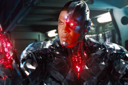 Ray Fisher mất vai siêu anh hùng