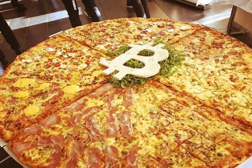 Người từng bỏ 10.000 Bitcoin để mua 2 chiếc pizza