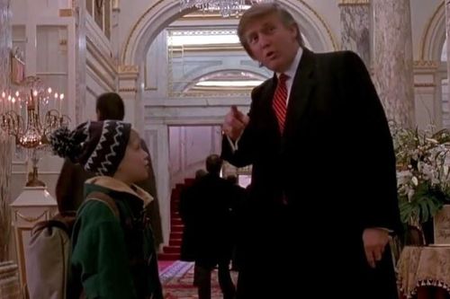 Macaulay Culkin ủng hộ xóa ông Trump khỏi 'Ở nhà một mình 2'