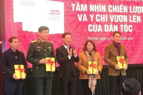 Ra mắt sách 'Tầm nhìn chiến lược và ý chí vươn lên của dân tộc'