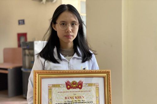 Cô học trò muốn làm bác sĩ
