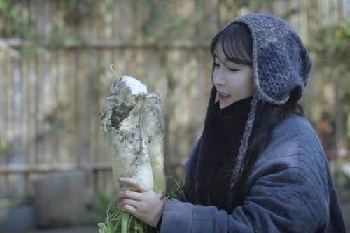 'Tiên nữ đồng quê' khơi lại cuộc chiến kim chi Trung – Hàn