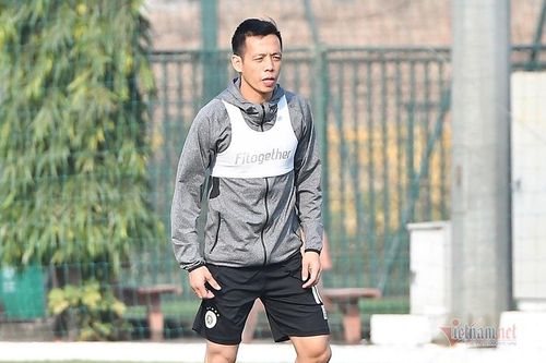 Hà Nội FC ngán sân Thiên Trường, hòa Nam Định cũng hài lòng