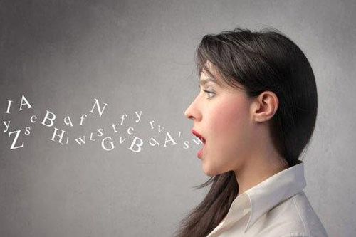 Tại sao giọng nói thay đổi trong các tình huống khác nhau?