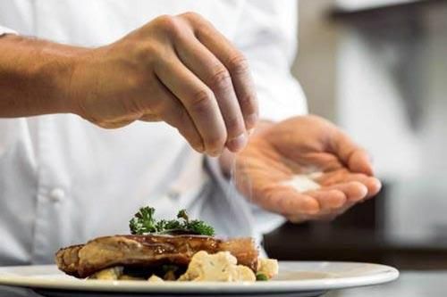 4 sai lầm khi nấu ăn bạn phải dừng lại ngay
