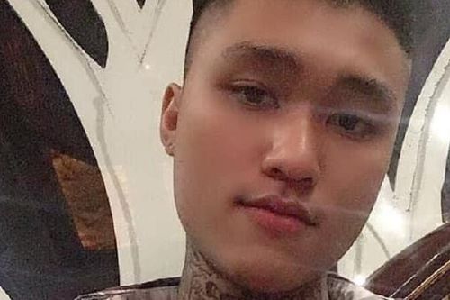 Mời rượu nhưng bị từ chối, kẻ xăm trổ vác dao ra chém bạn nhậu