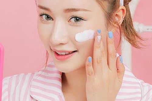 Mỹ phẩm kem thoa mặt IQ bị thu hồi toàn quốc