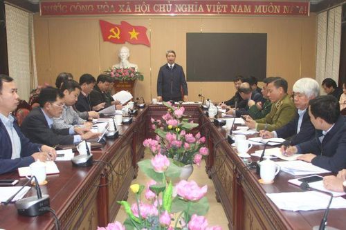 Thảo luận phương án bảo vệ khoáng sản, cát, sỏi lòng sông