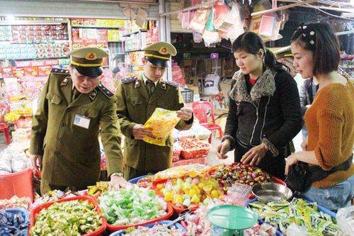 Kiểm soát an toàn thực phẩm dịp Tết