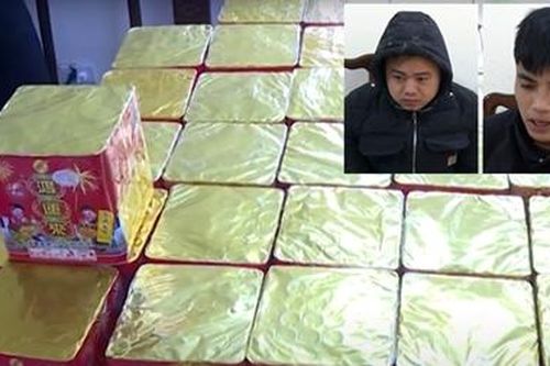Bắt 2 đối tượng vận chuyển 2 tạ pháo nổ