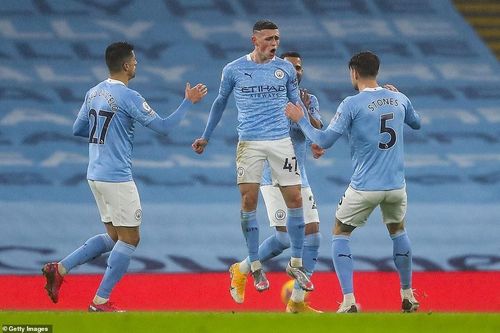 Kết quả Ngoại Hạng Anh: Man City áp sát Man Utd, Liverpool