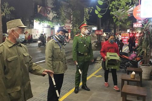Quyết liệt chấn chỉnh việc lấn chiếm hè đường