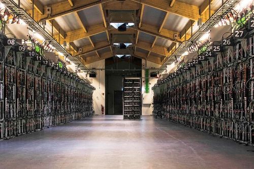 Bên trong mỏ Bitcoin khổng lồ ở Iceland