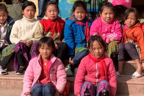 Học sinh miền núi trở lại trường sau đợt rét kỷ lục