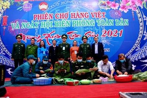 Sôi nổi 'Phiên chợ hàng Việt và Ngày hội Biên phòng toàn dân'