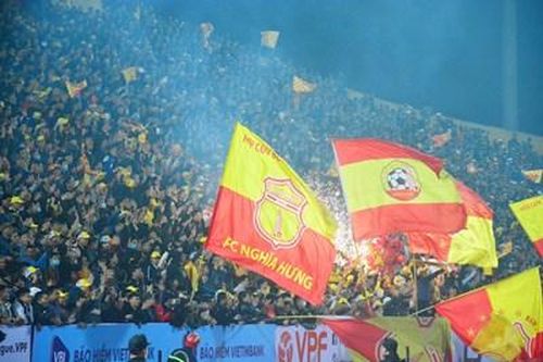 CLB Nam Định thắng tưng bừng trong ngày khai màn V-League 2021