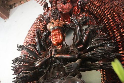 Bảo vật nhiều tay, nhiều mắt nhất Việt Nam từng 2 lần bị kẻ gian 'bế đi' trong đêm