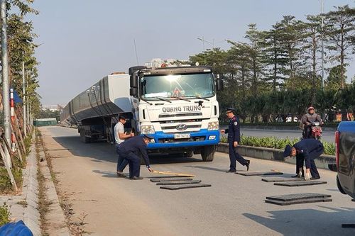 Phạt 73 triệu đồng xe siêu trường 'lọt' qua 3 tỉnh, thành