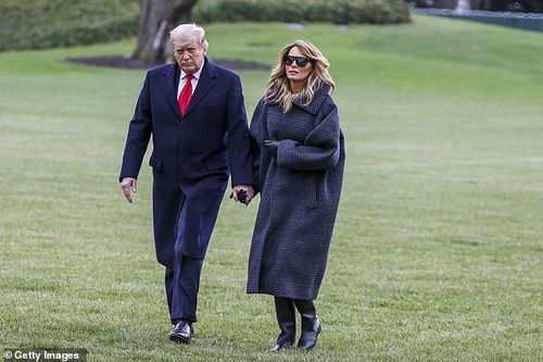 Chuẩn bị rời Nhà Trắng, bà Melania lặng lẽ dọn đồ vì sợ ông Trump nổi giận