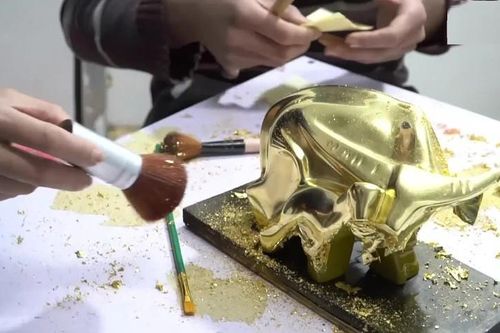 Tuyệt phẩm Trâu dát vàng 24k sẵn sàng đón Tết Nguyên đán