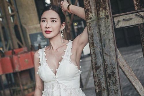 Cuộc sống căng thẳng của nữ hoàng hàng hiệu sở hữu 200 chiếc túi Hermes